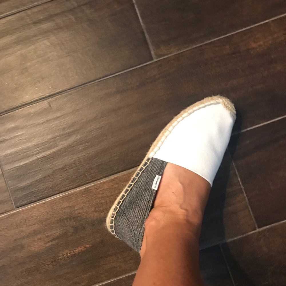 Soludos Two-Tone Espadrille Slip-On in White and Navy Chambray - Picture 8 of 8